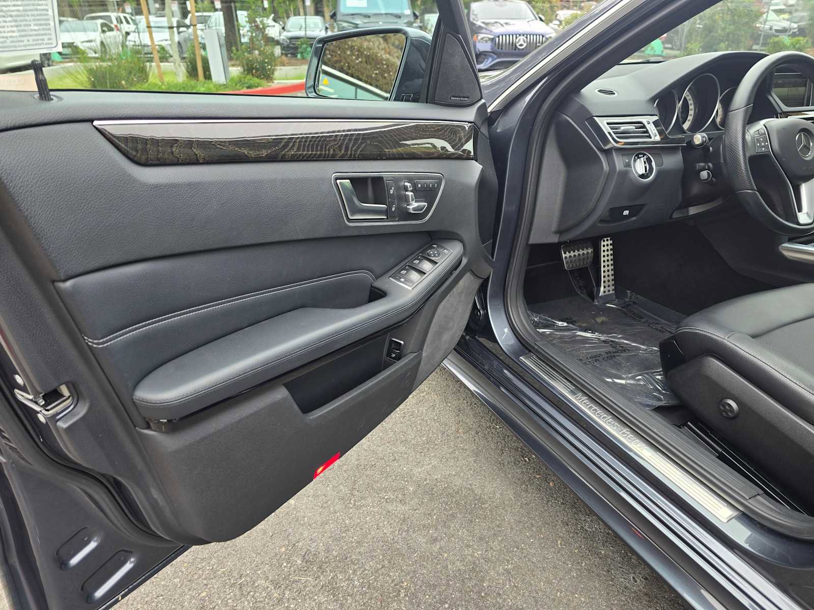 Used 2014 Mercedes-Benz E 350 Sedan image 22