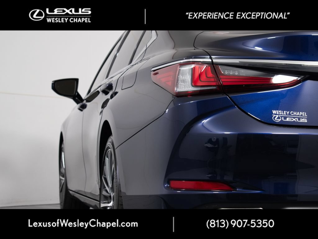 Used 2025 Lexus ES 350 w/ Premium Package FWD image 9
