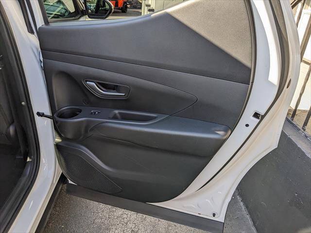 Used 2024 Hyundai Santa Cruz SE FWD image 16