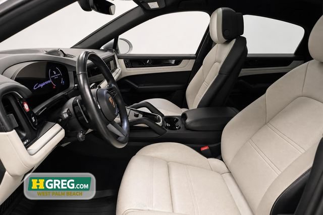 Used 2024 Porsche Cayenne Coupe AWD/4WD image 10
