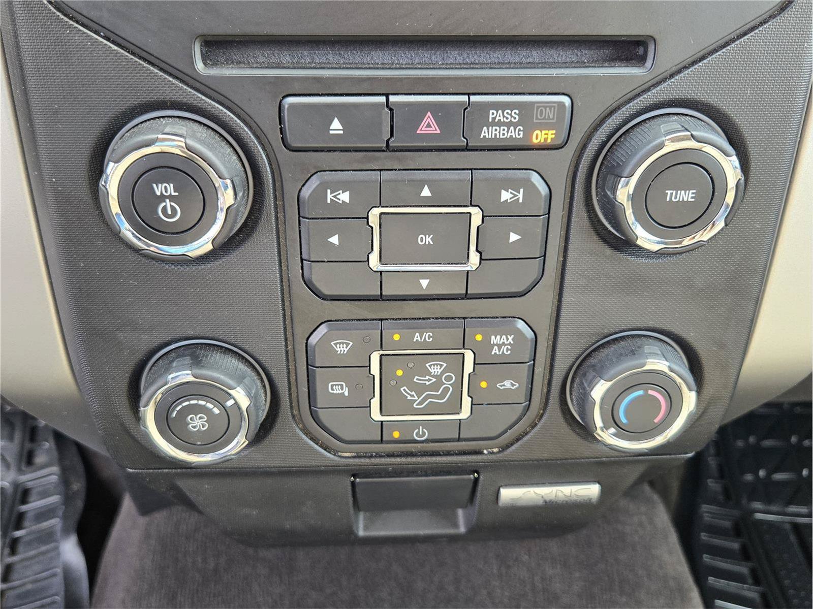 Used 2013 Ford F150 XLT w/ Mid Equipment Group RWD image 17