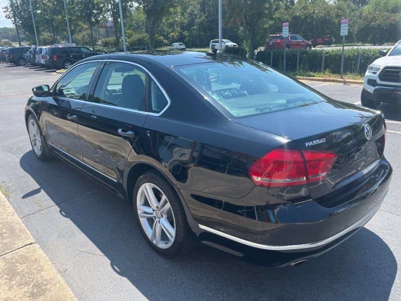 Used 2014 Volkswagen Passat 1.8T SEL Premium FWD image 4