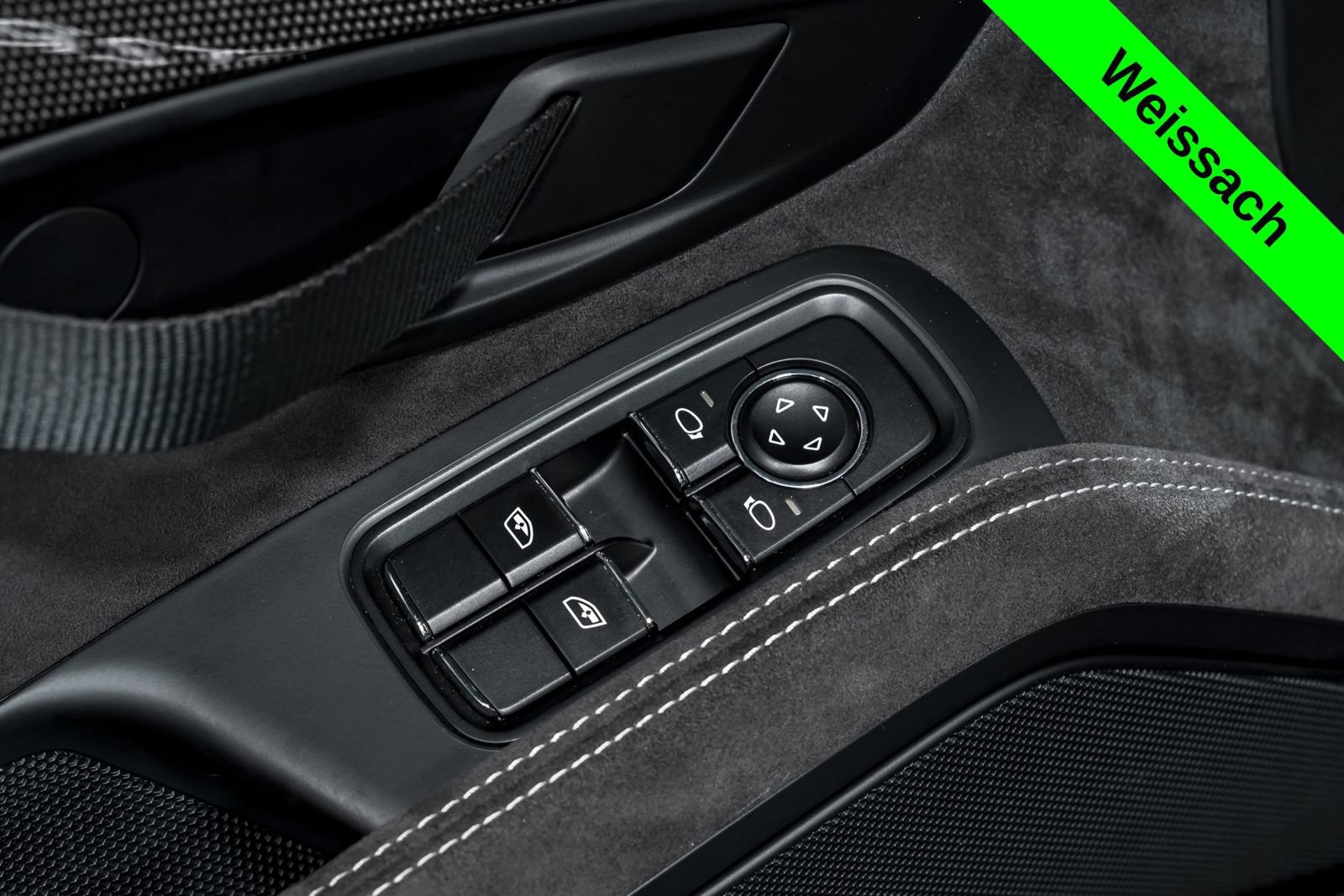 Used 2018 Porsche 911 GT2 RS w/ Weissach Package RWD image 10