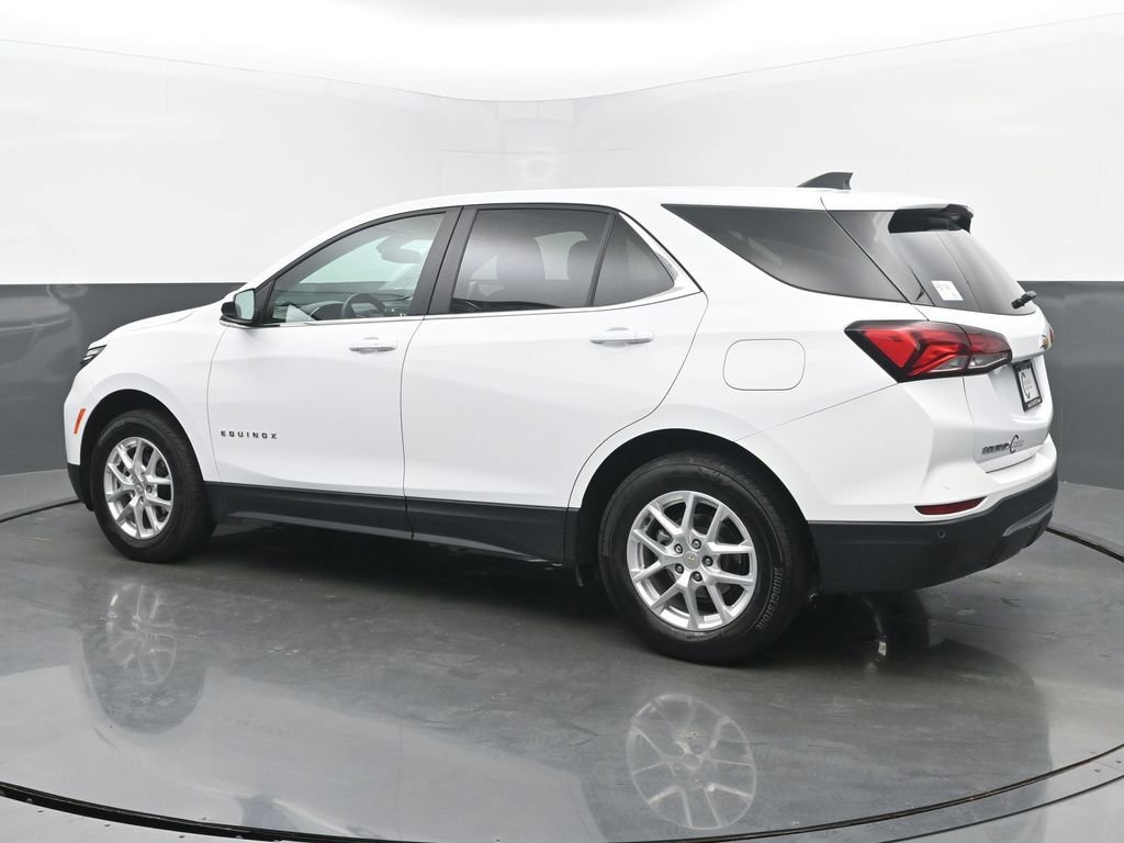 Used 2024 Chevrolet Equinox LT image 3