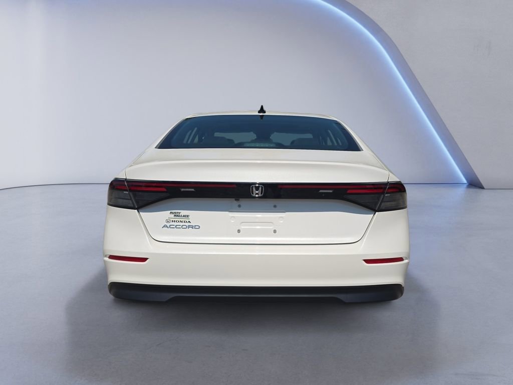 Certified 2025 Honda Accord SE image 4