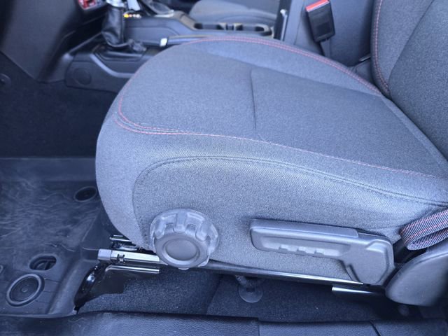 Used 2024 Jeep Wrangler Unlimited Rubicon image 24