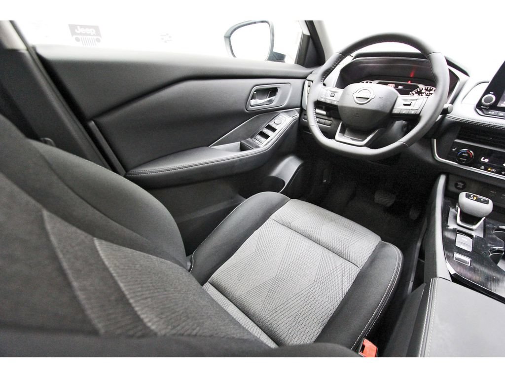 New 2026 Nissan Rogue SV w/ Cold Weather Package FWD image 6