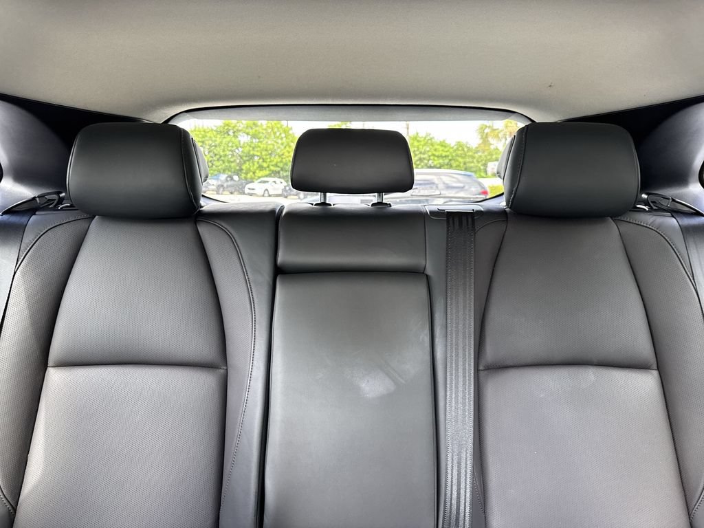 Used 2022 MAZDA CX-30 AWD 2.5 S w/ Premium Package image 18