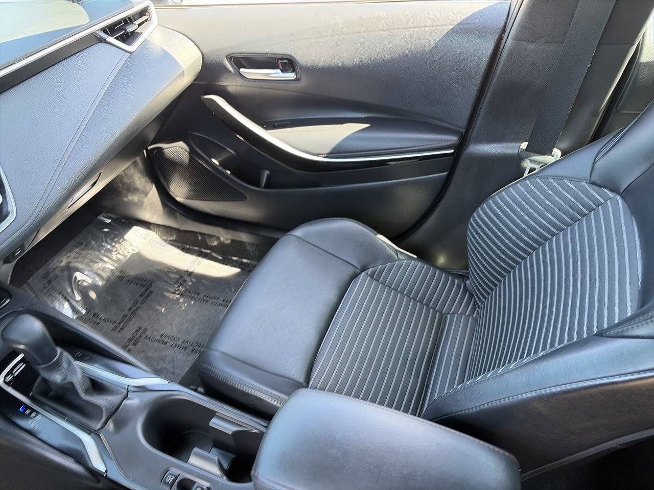 Used 2024 Toyota Corolla XSE FWD image 20