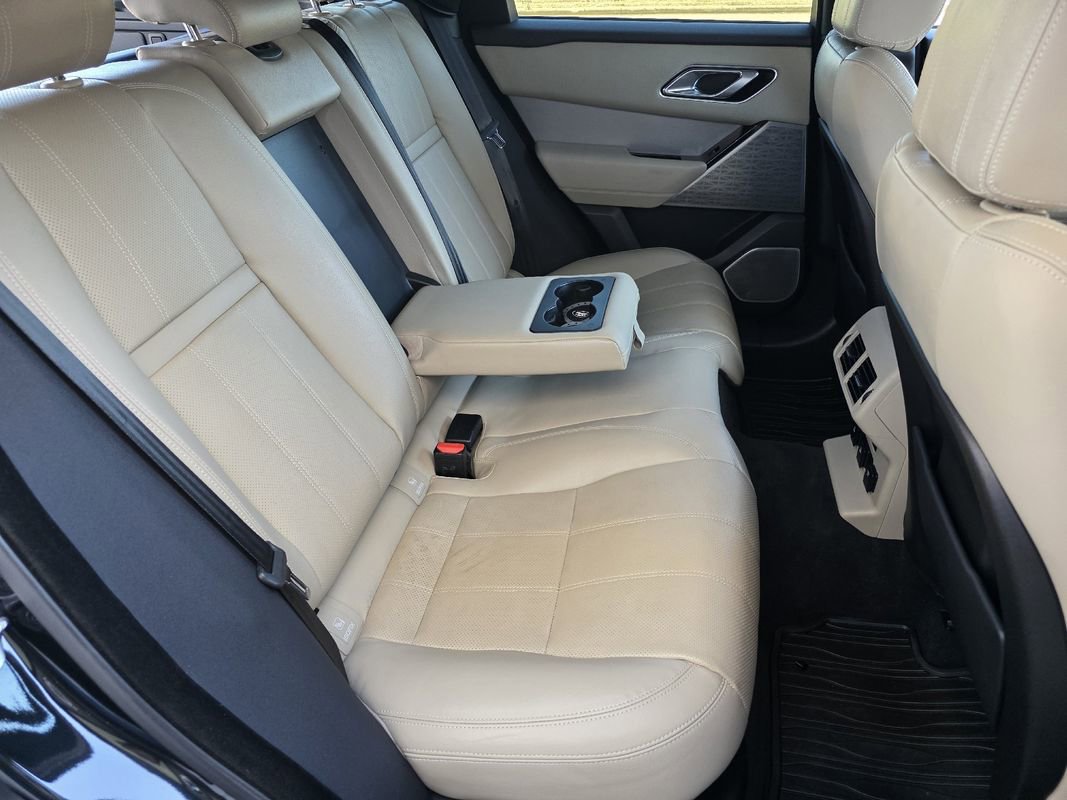 Used 2018 Land Rover Range Rover Velar R-Dynamic SE image 27