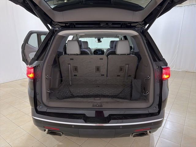 Used 2018 Chevrolet Traverse Premier w/ Driver Confidence II Package image 23