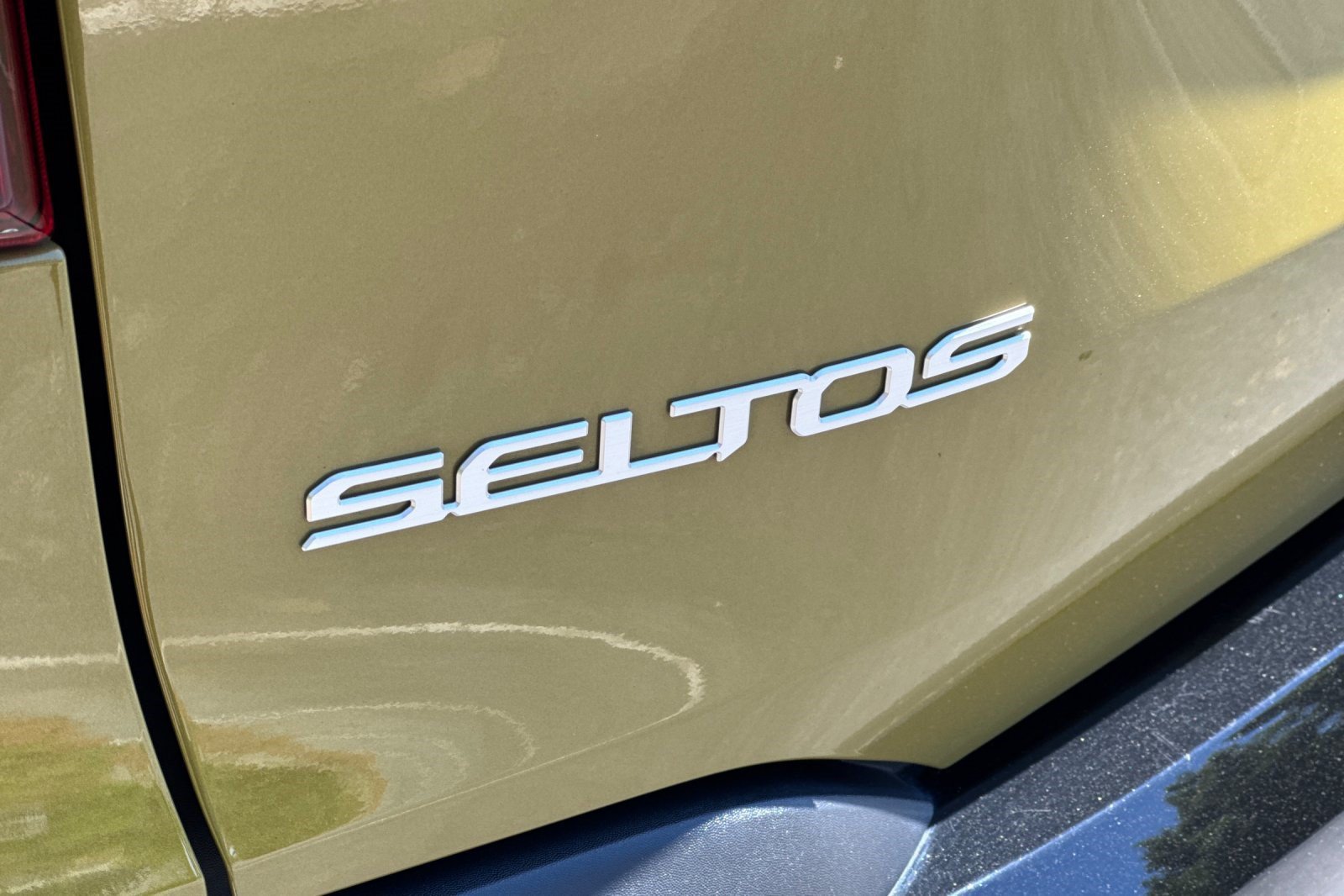 Used 2024 Kia Seltos SX w/ SX Sunroof Package AWD/4WD image 40