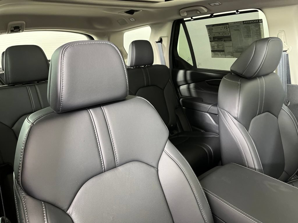 New 2026 Honda Pilot Touring image 10