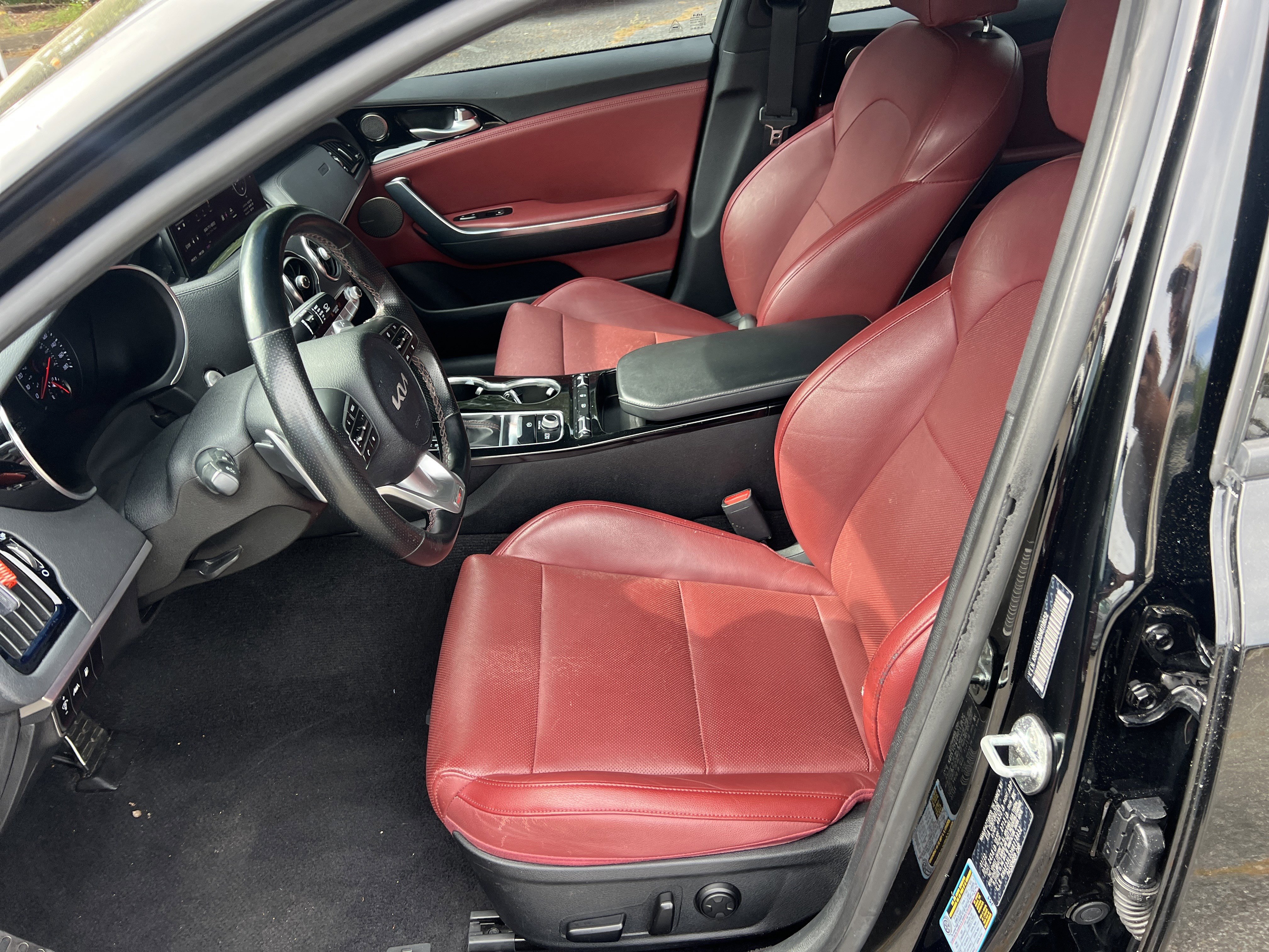 Used 2022 Kia Stinger GT-Line w/ Sun & Sound Package RWD image 9