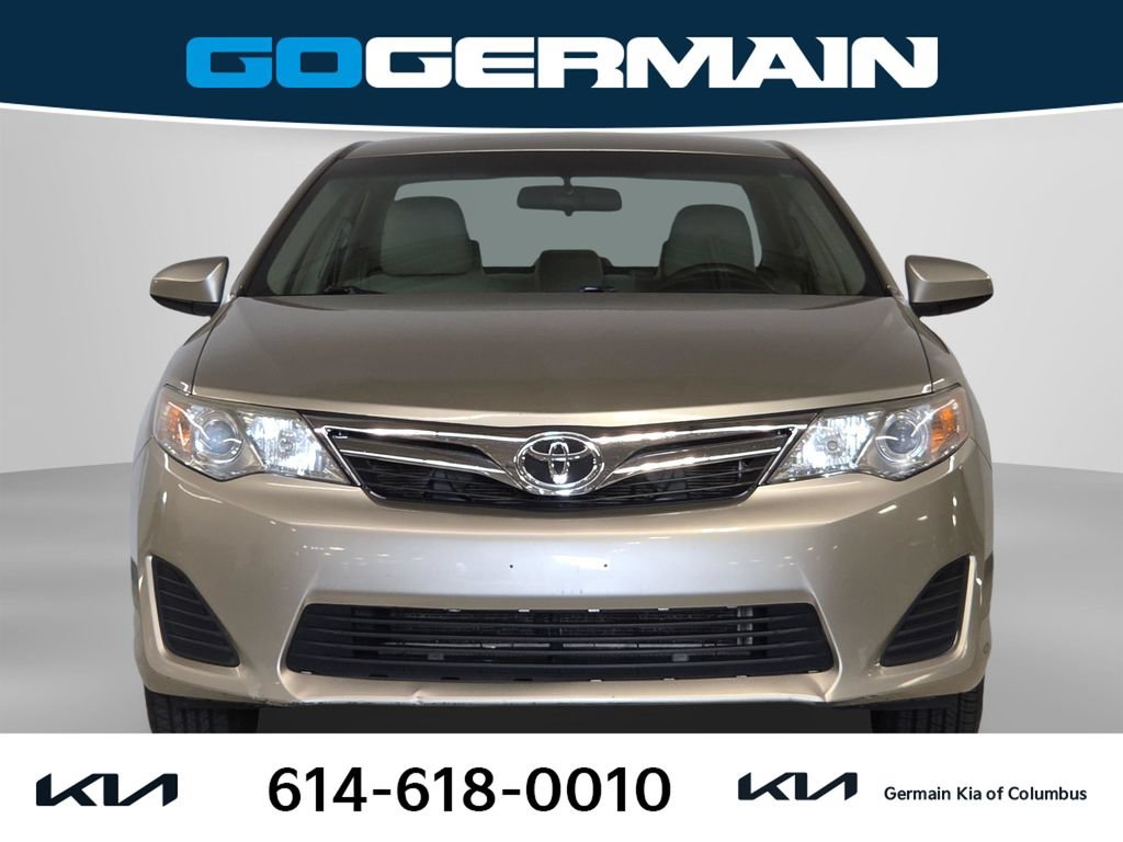 Used 2014 Toyota Camry LE FWD image 2