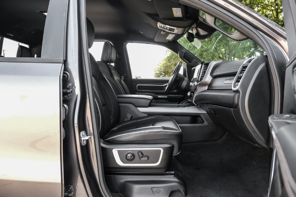 Used 2023 RAM 1500 Laramie AWD/4WD image 50