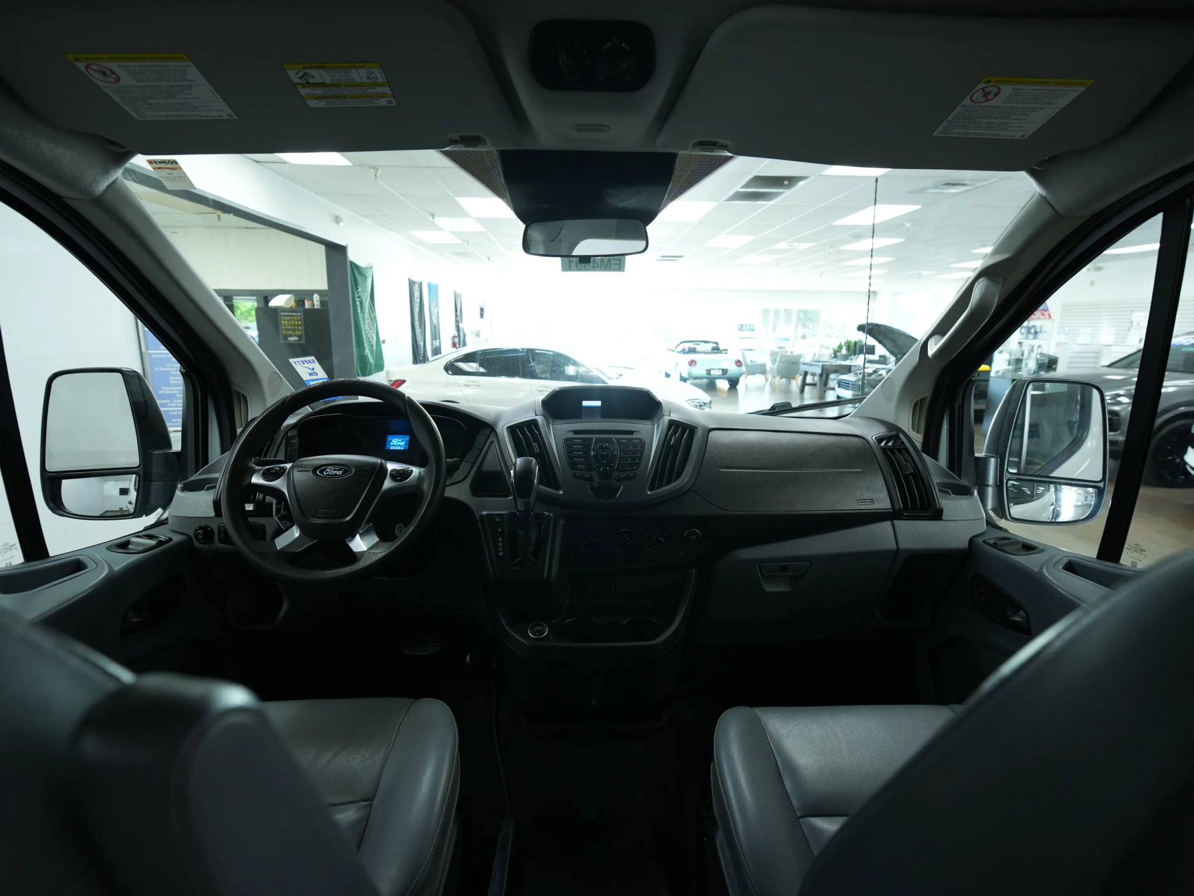 Used 2018 Ford Transit 350 XL image 26
