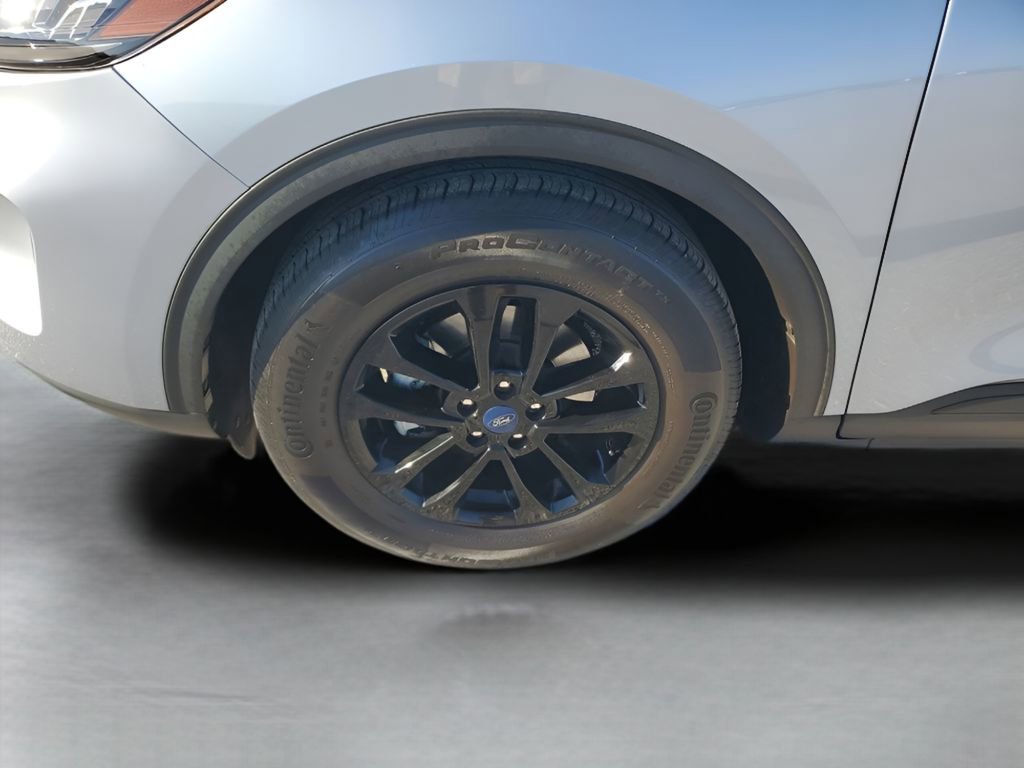 Used 2022 Ford Escape S image 18