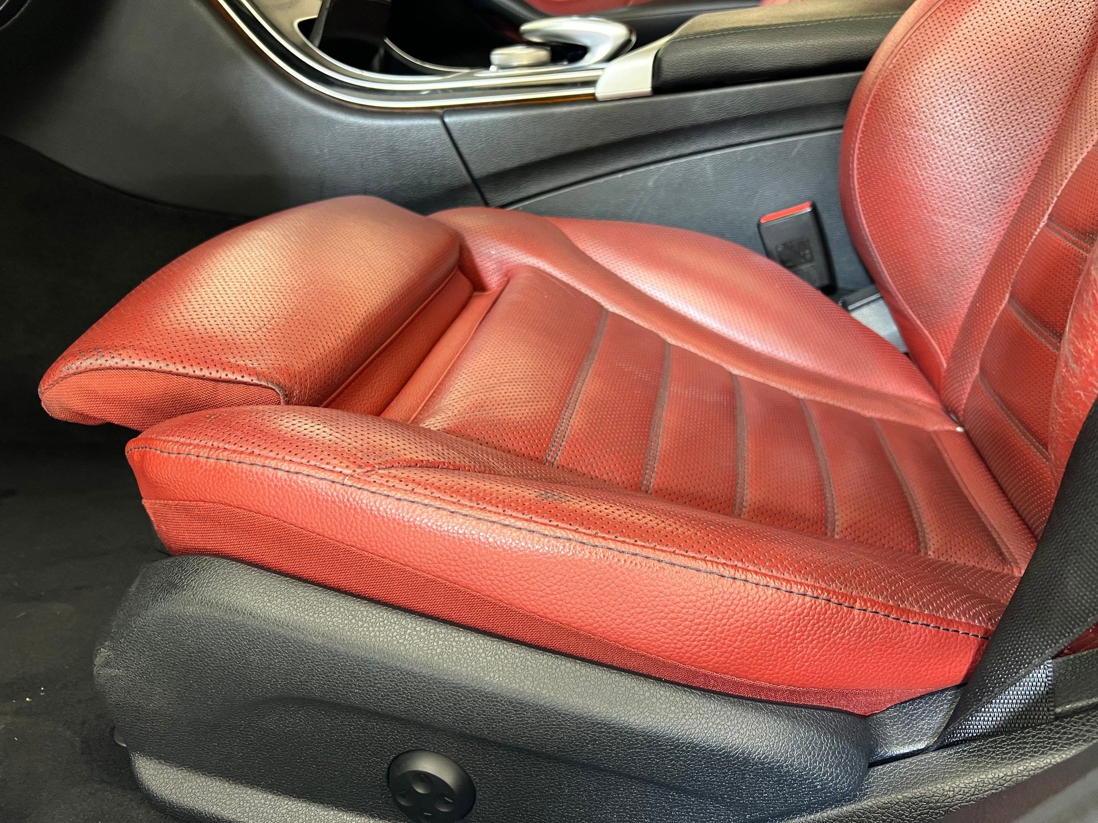 Used 2016 Mercedes-Benz C 300 Sedan image 14