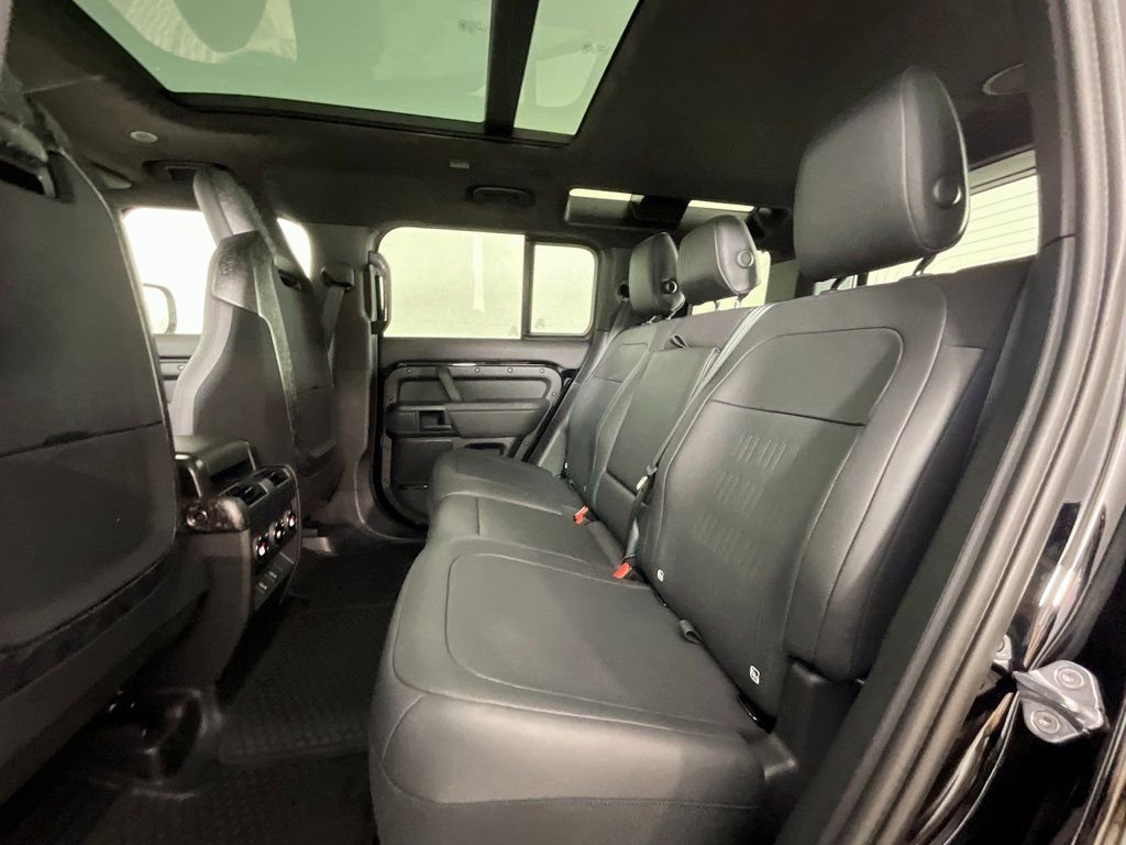 New 2026 Land Rover Defender 110 OCTA image 5