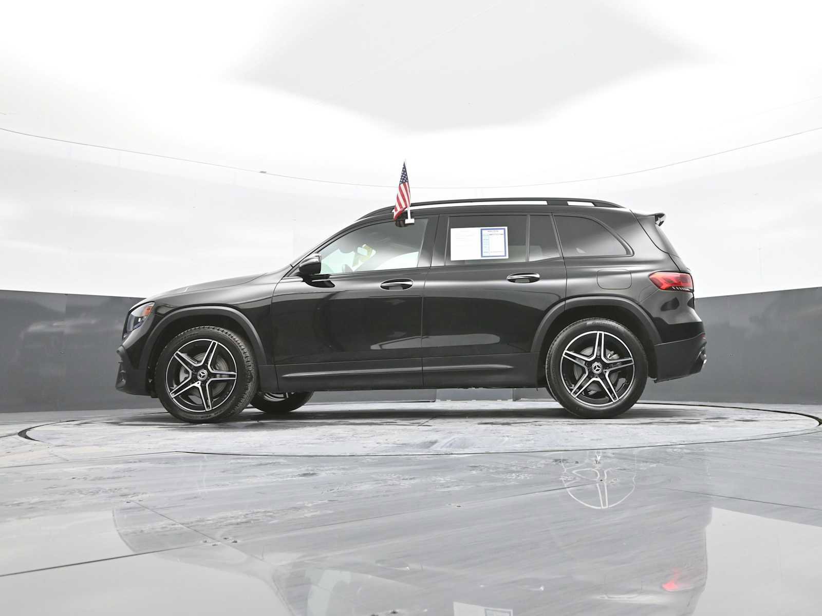Used 2022 Mercedes-Benz GLB 250 4MATIC image 37