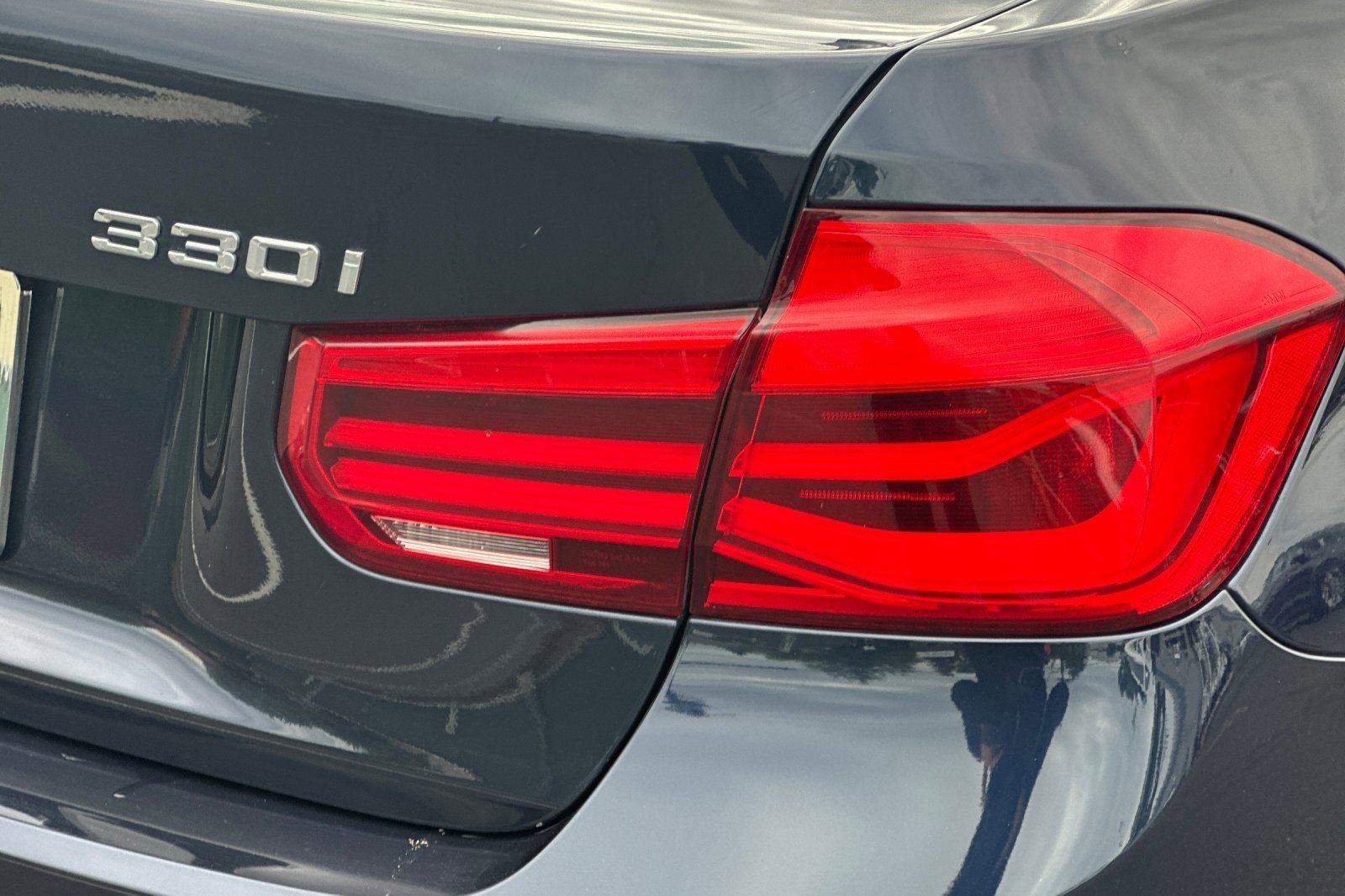 Used 2017 BMW 330i Sedan image 12