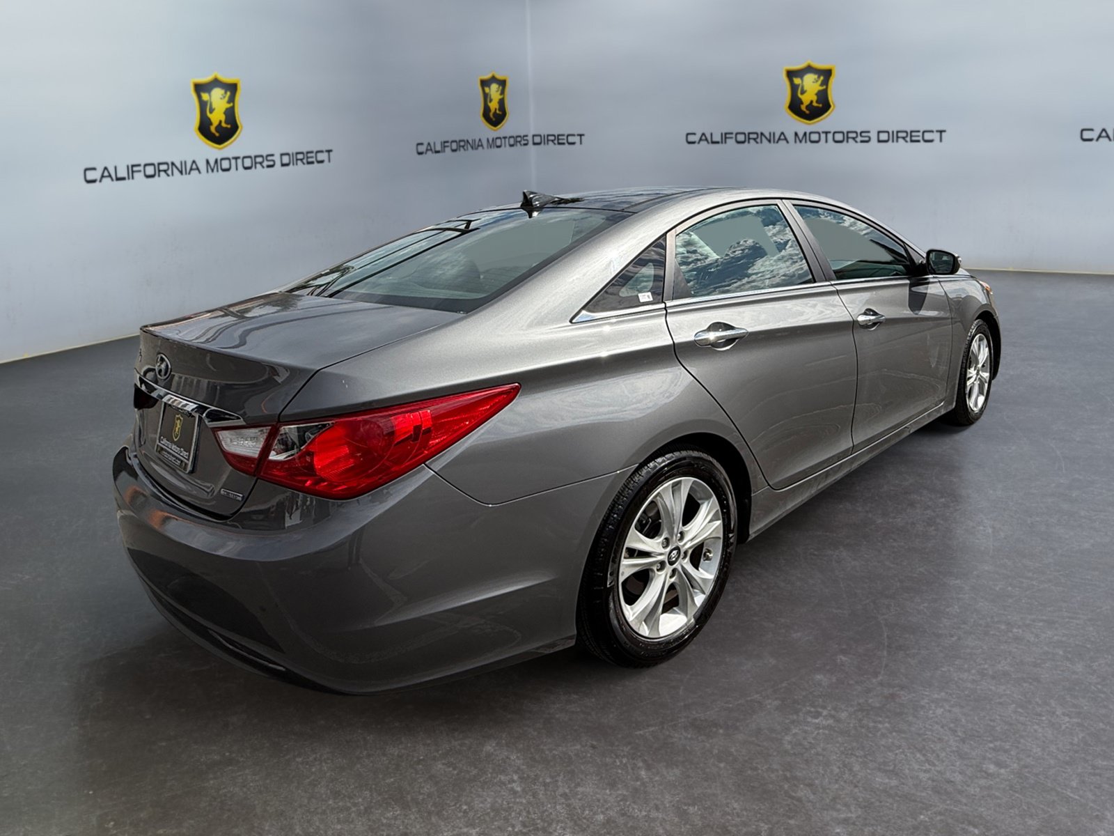 Used 2013 Hyundai Sonata Limited w/ Premium Pkg FWD image 5