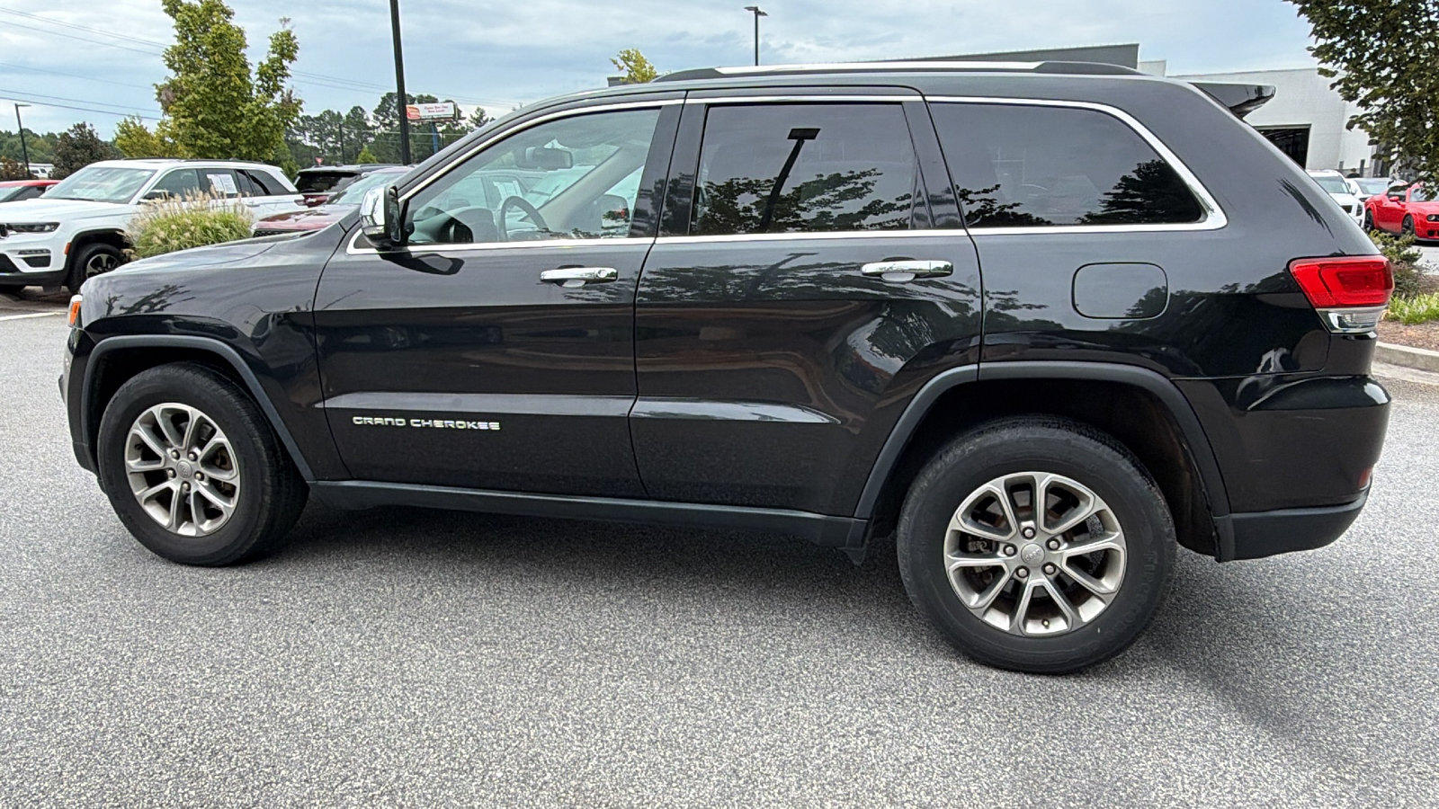 Used 2015 Jeep Grand Cherokee Limited w/ Luxury Group II AWD/4WD image 11