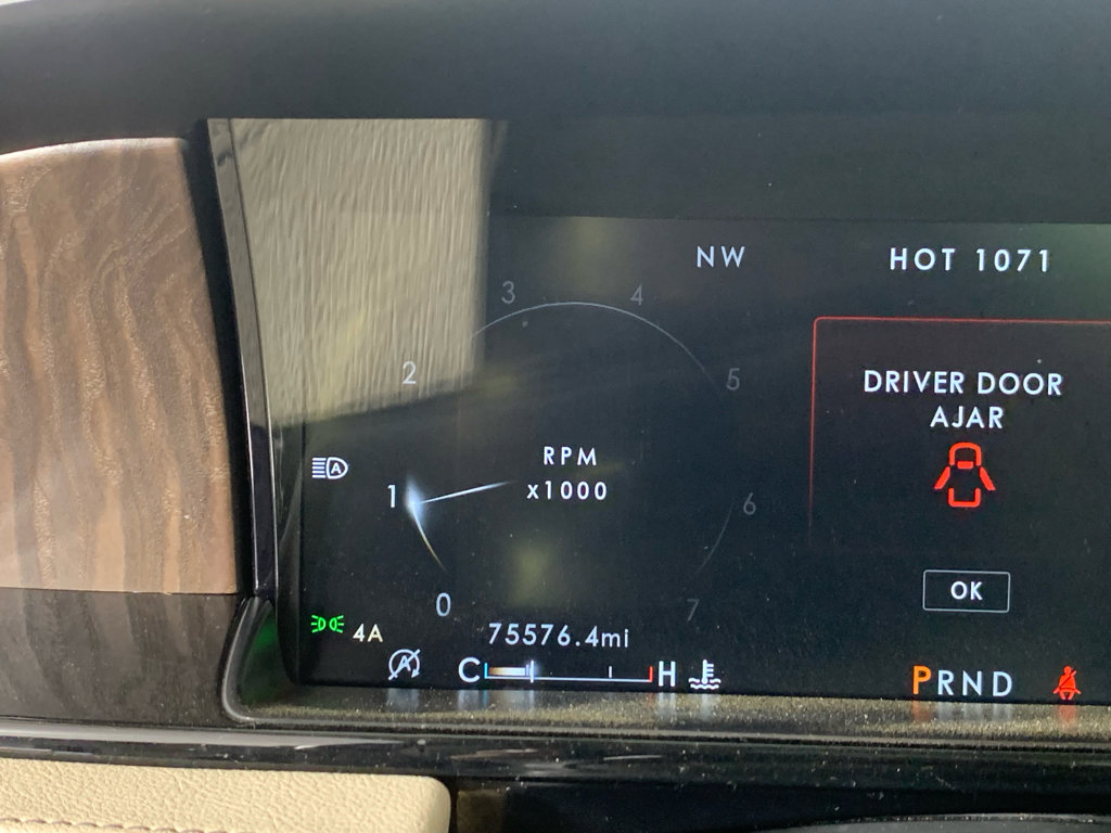 Used 2021 Lincoln Navigator Reserve w/ Luxury Package image 23