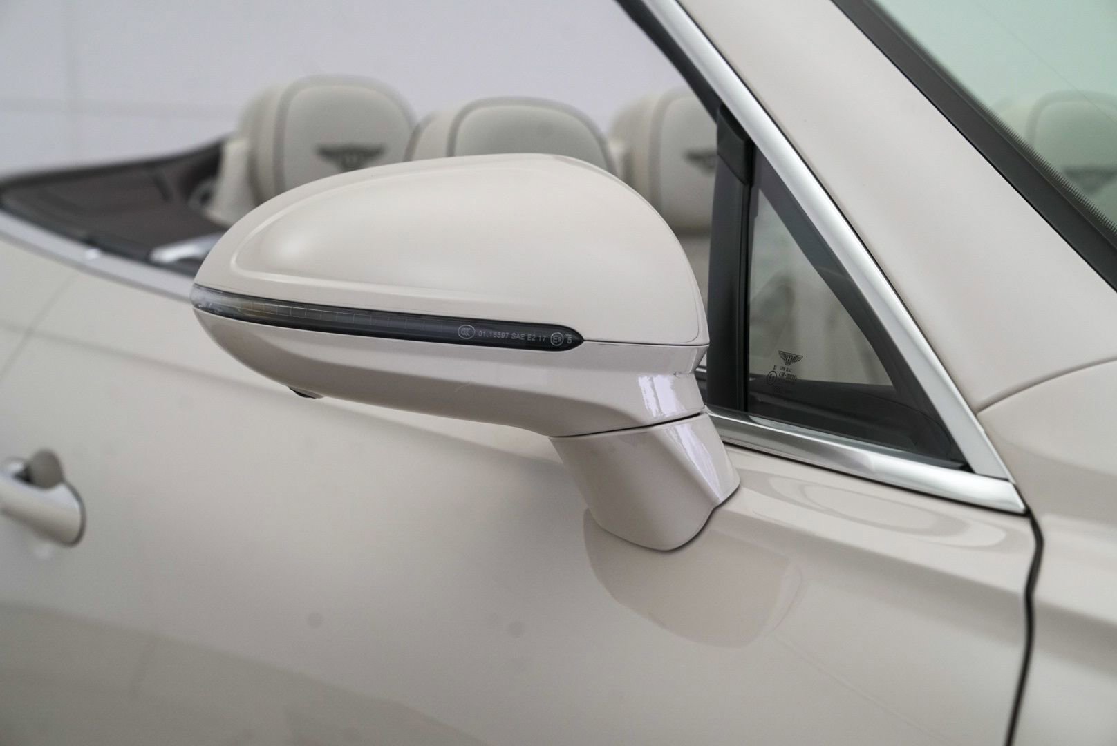 Used 2023 Bentley Continental GT Azure image 62