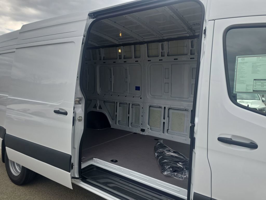 New 2026 Mercedes-Benz Sprinter 3500 image 23