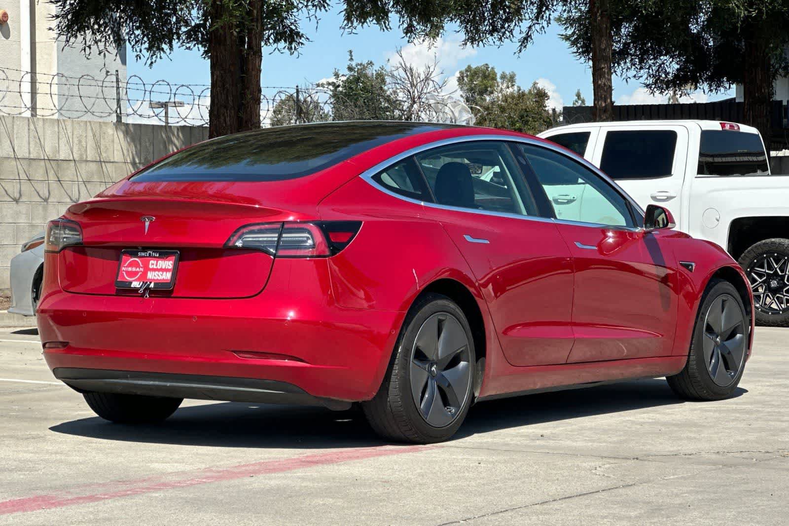Used 2018 Tesla Model 3 Mid Range RWD image 3