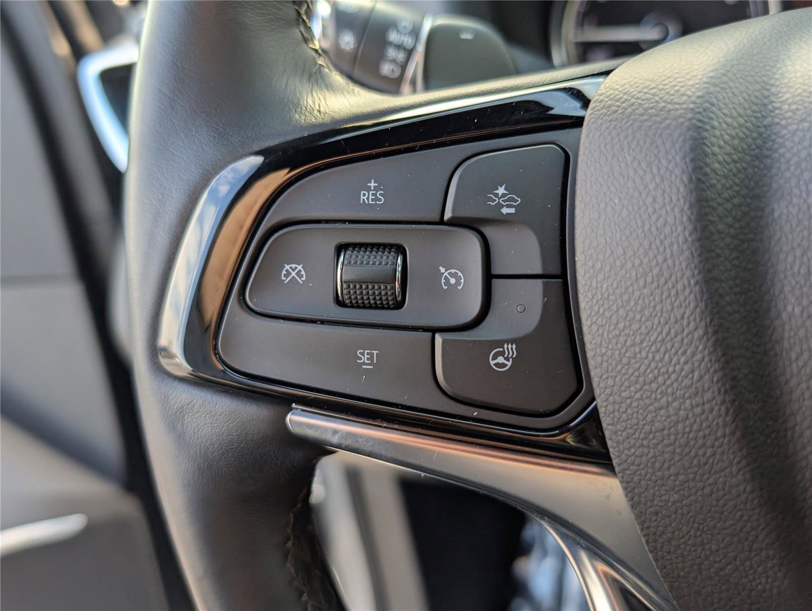 Used 2023 Buick Enclave Essence w/ Experience Buick Package image 22