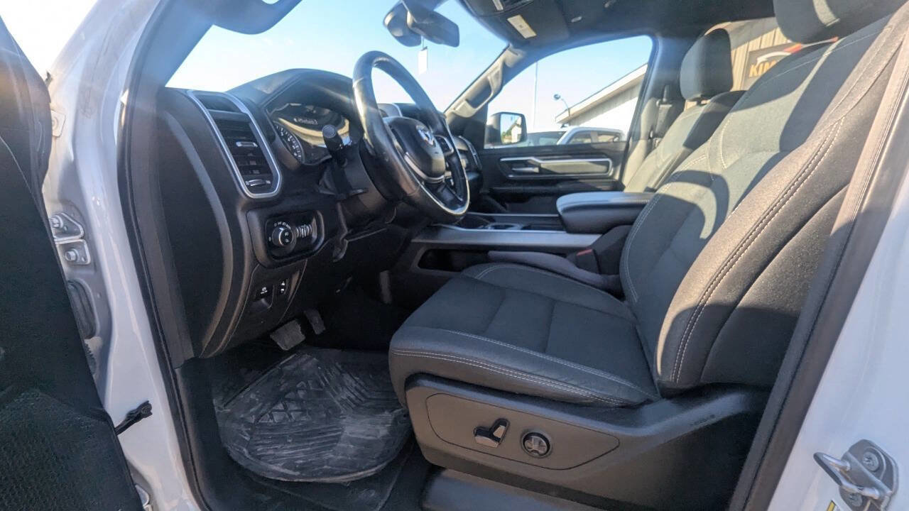 Used 2019 RAM 1500 Big Horn AWD/4WD image 17