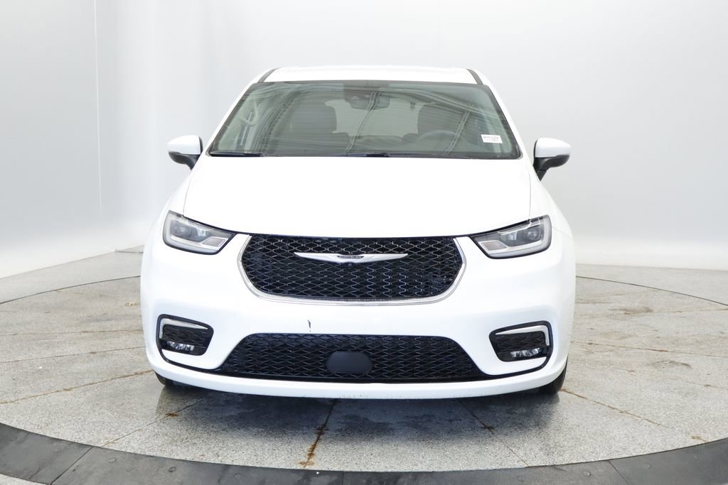 Certified 2023 Chrysler Pacifica Touring-L FWD image 11