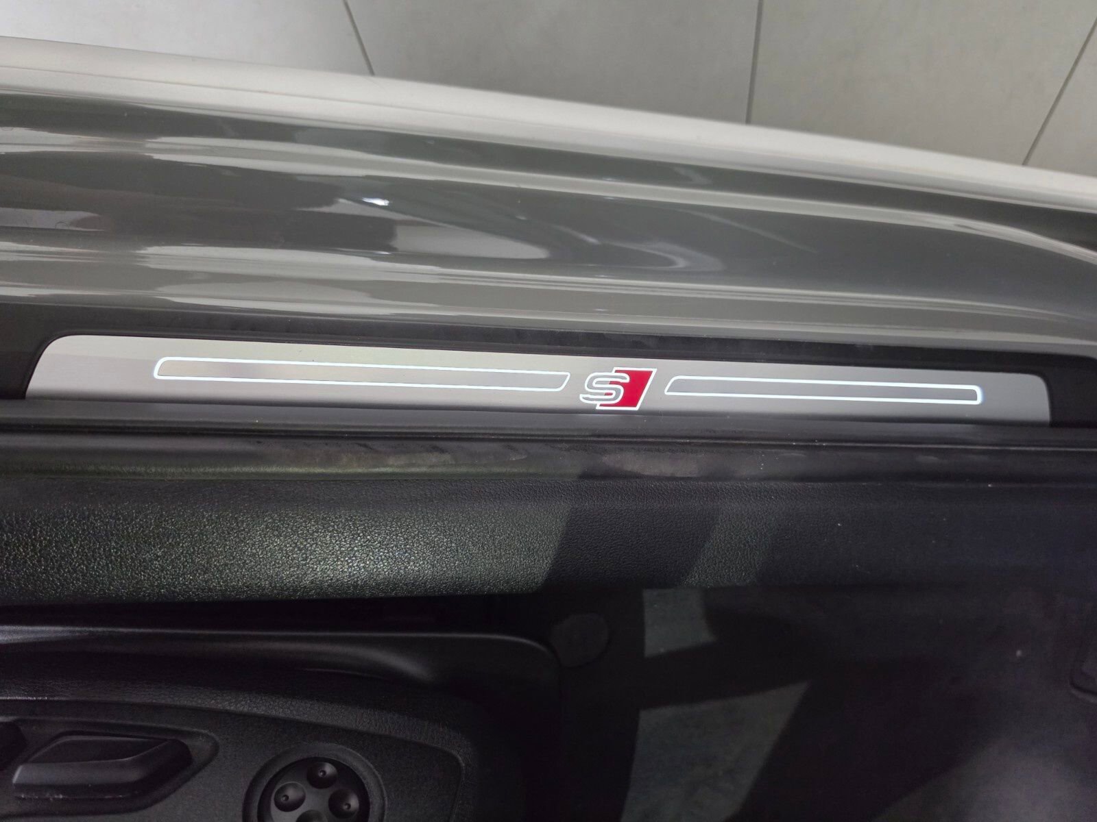 Used 2021 Audi S4 Premium Plus w/ Premium Plus Package image 41