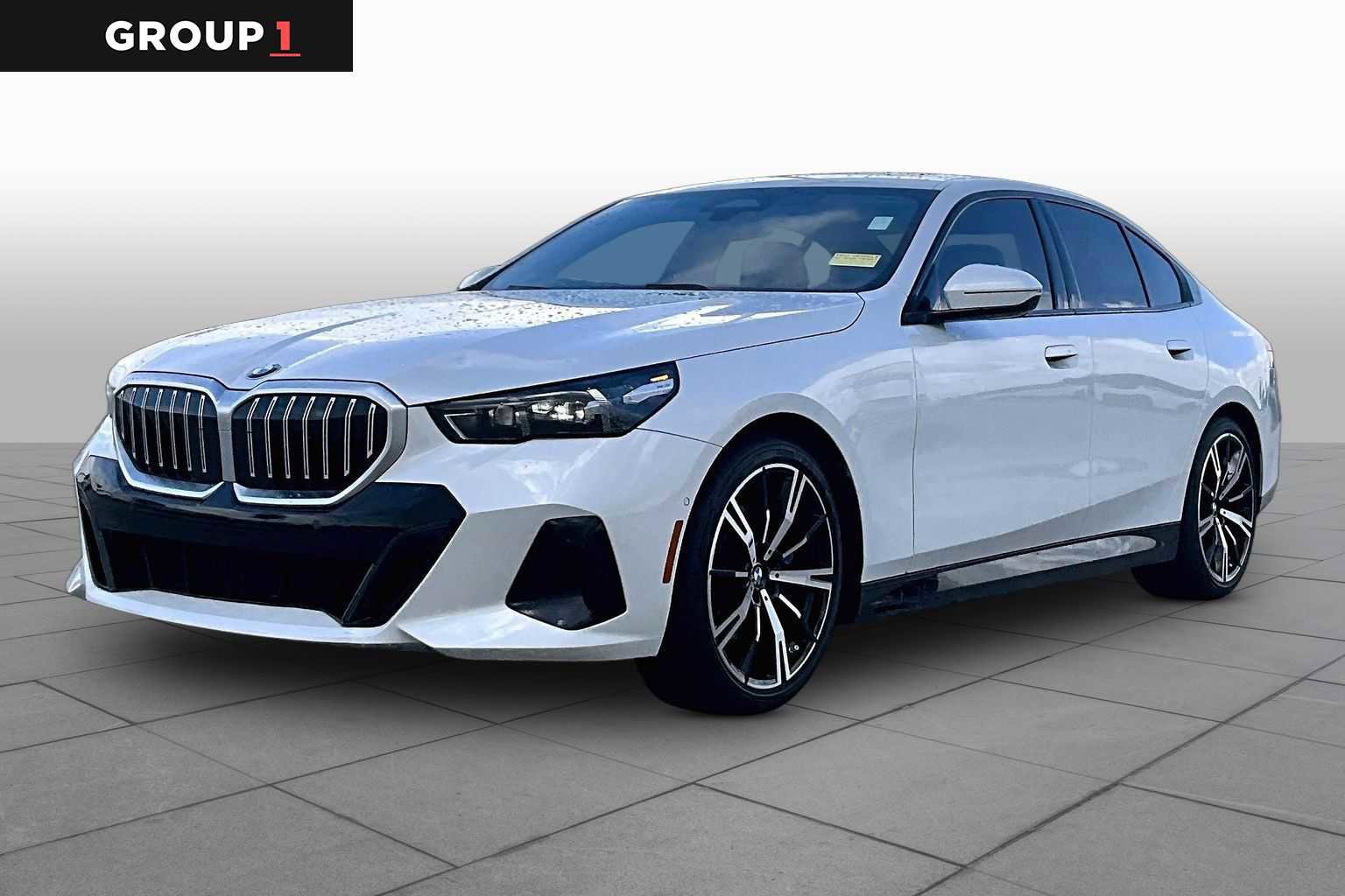 Used 2024 BMW 530i w/ M Sport Package image 1