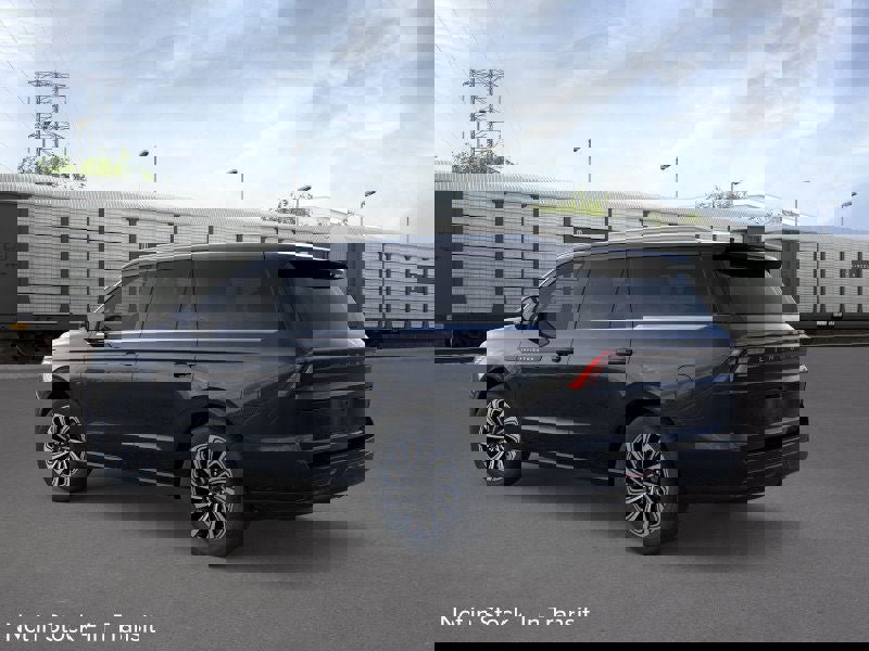New 2025 Lincoln Navigator Black Label image 4