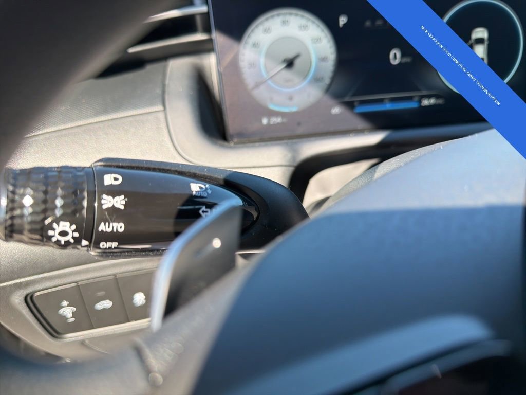 Used 2024 Hyundai Santa Cruz Night image 18