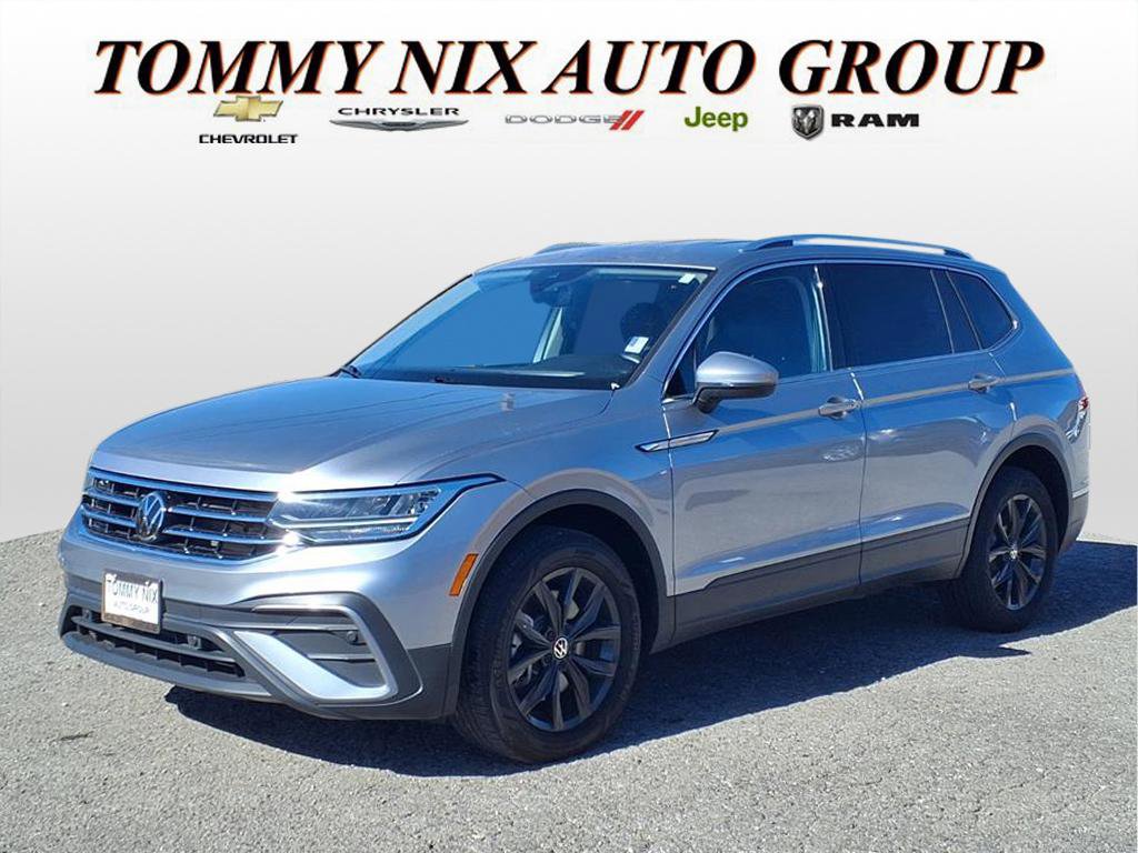 Used 2024 Volkswagen Tiguan Wolfsburg Edition image 1