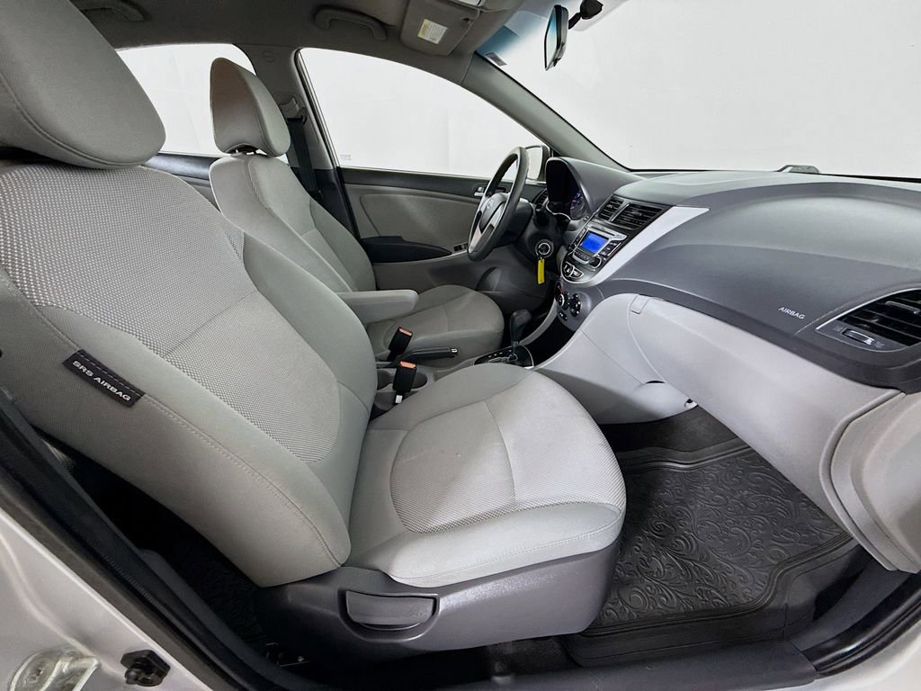 Used 2014 Hyundai Accent GLS FWD image 28