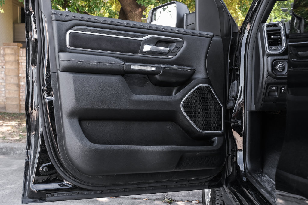 Used 2023 RAM 1500 Laramie AWD/4WD image 59