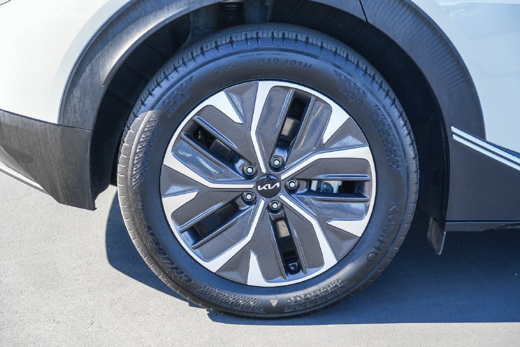 Used 2024 Kia EV6 Light AWD/4WD image 11