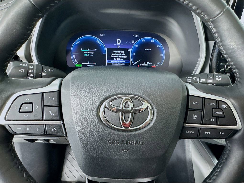 Used 2024 Toyota Highlander Limited image 16