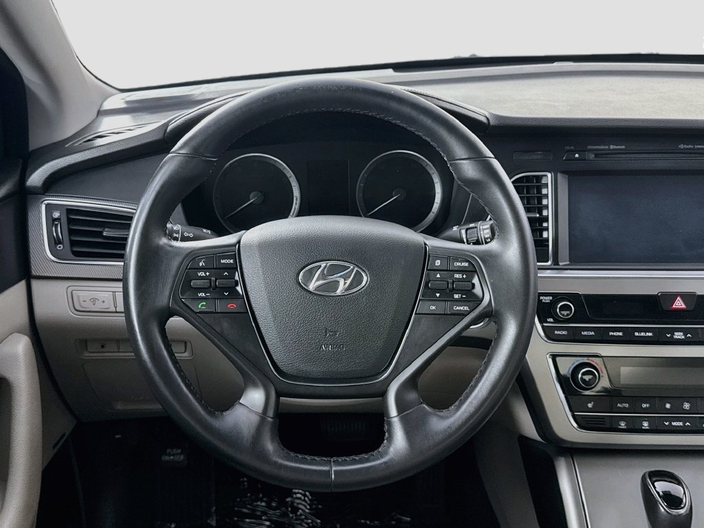 Used 2015 Hyundai Sonata Sport w/ Option Group 04 FWD image 13