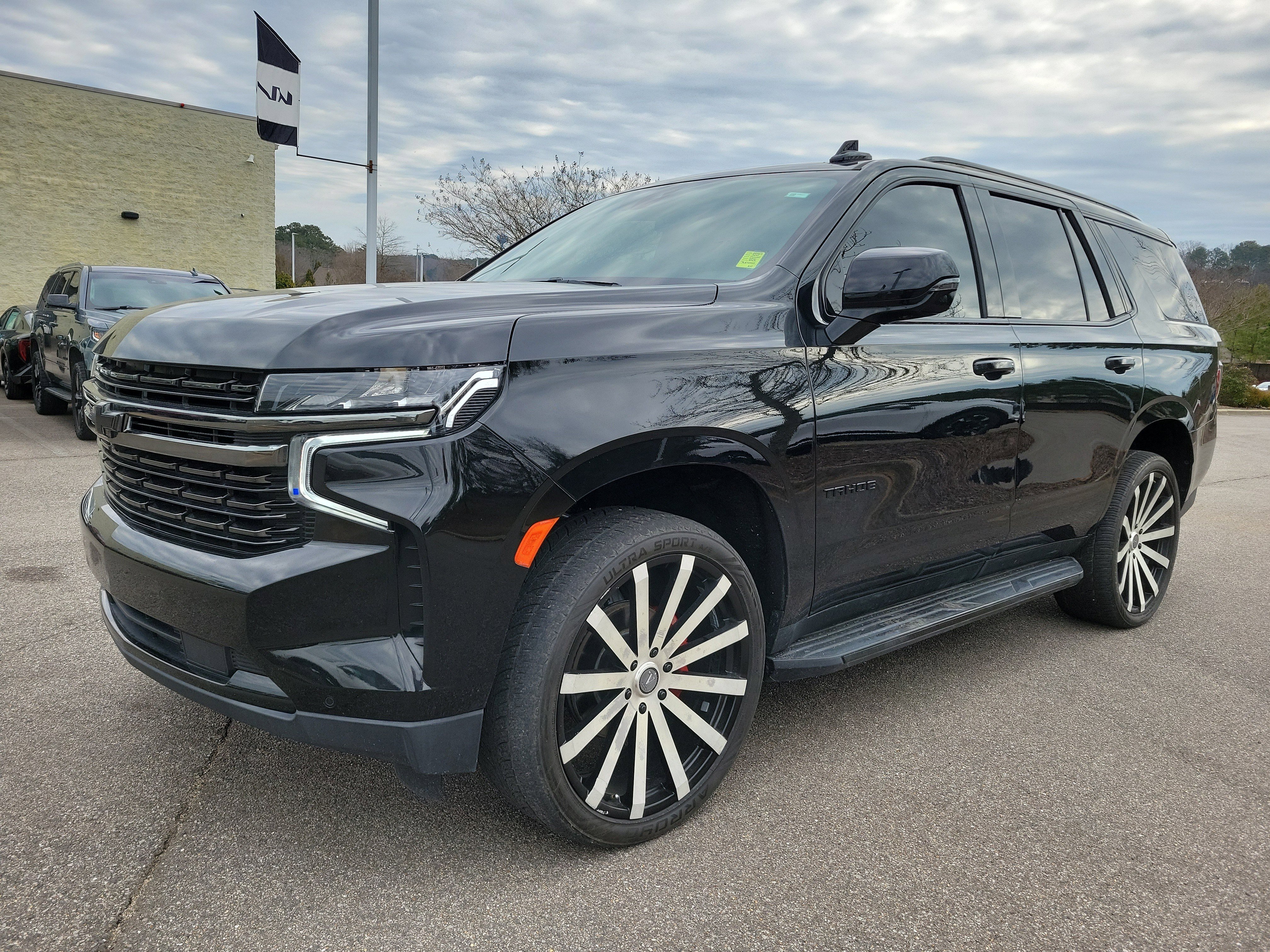 Used 2021 Chevrolet Tahoe RST w/ Luxury Package image 27