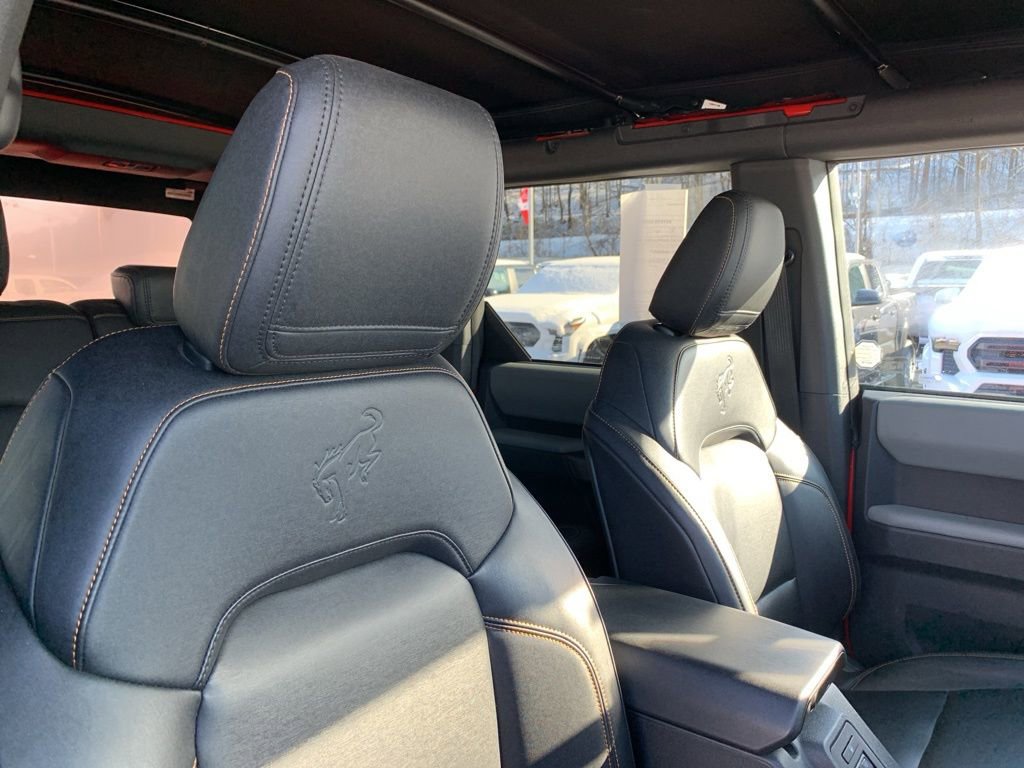 Used 2023 Ford Bronco Badlands image 18