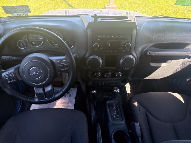 Used 2016 Jeep Wrangler Unlimited Sport w/ Connectivity Group AWD/4WD image 14