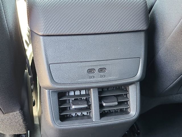 New 2026 Chevrolet Equinox LT w/ Safety and Technology Package FWD image 11
