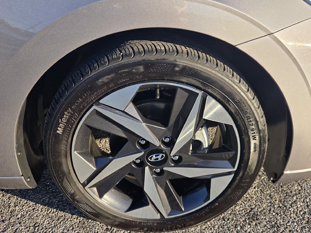 Certified 2023 Hyundai Elantra SEL w/ Convenience Package FWD image 9